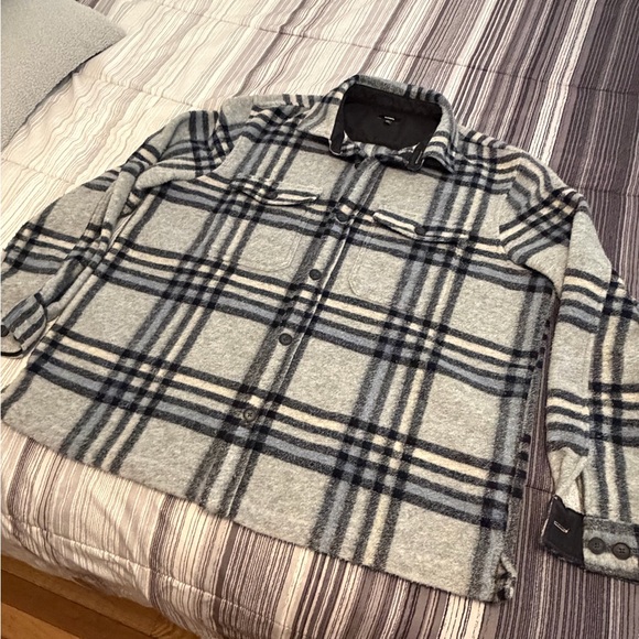 Express Men's Black and Gray Plaid Shirt Jacket - Picture 6 of 9